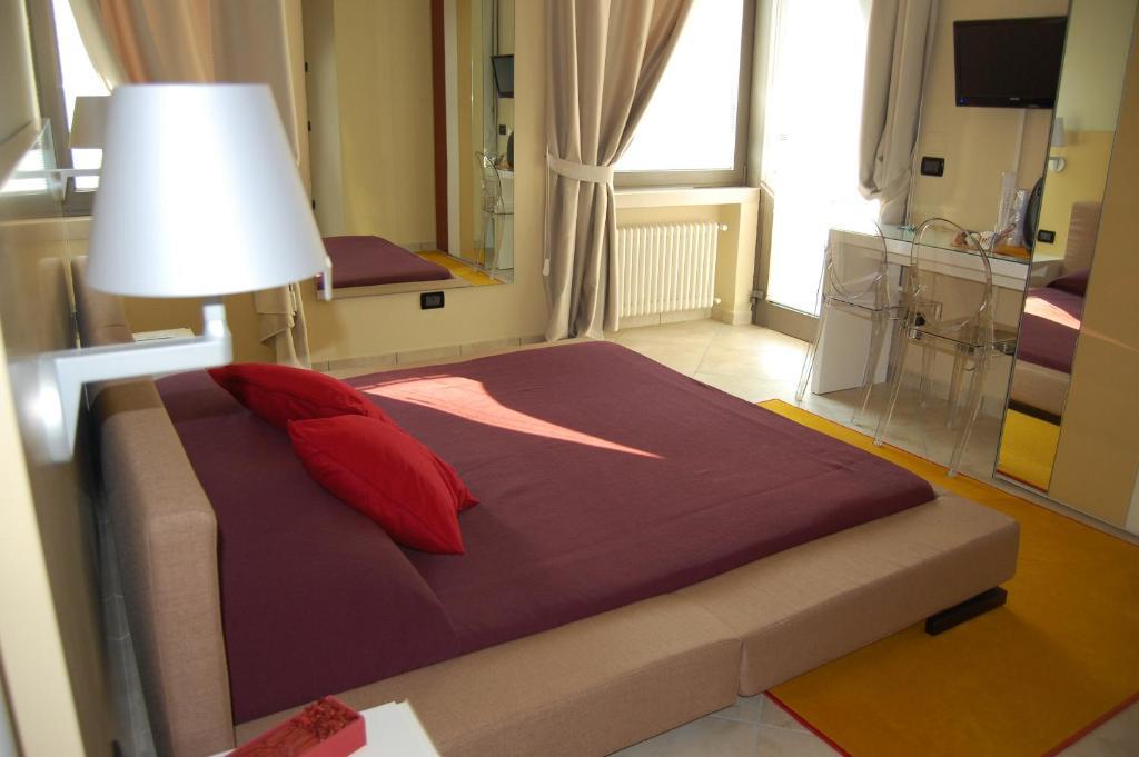 Relais Corte Bergamini Πεσκιέρα ντελ Γκάρντα Δωμάτιο φωτογραφία